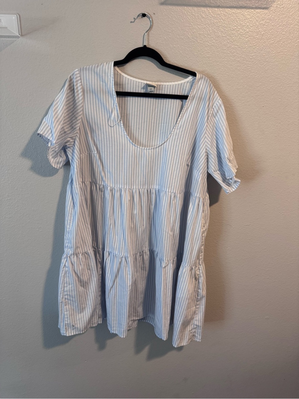 Striped Scoop Neck Tiered Dress - Blue & White